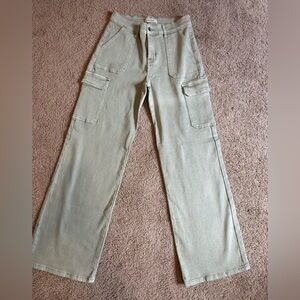 Vibrant Women’s sage green Cargo Pants